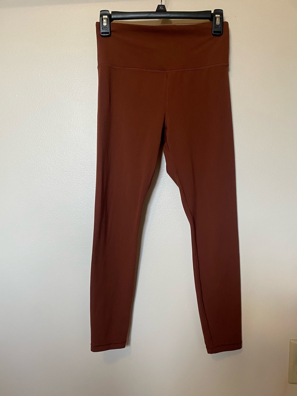 Athleta Ultra High Rise Elation 7/8 tight  Leggings in Rust Brown